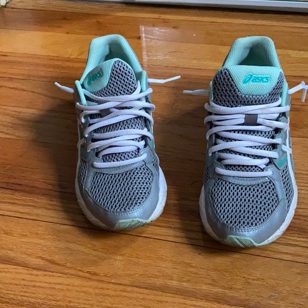 ASICS tennis shoes